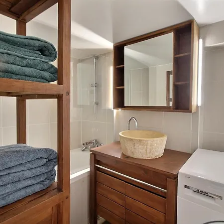 Appartement Artist In Le Marais Parijs